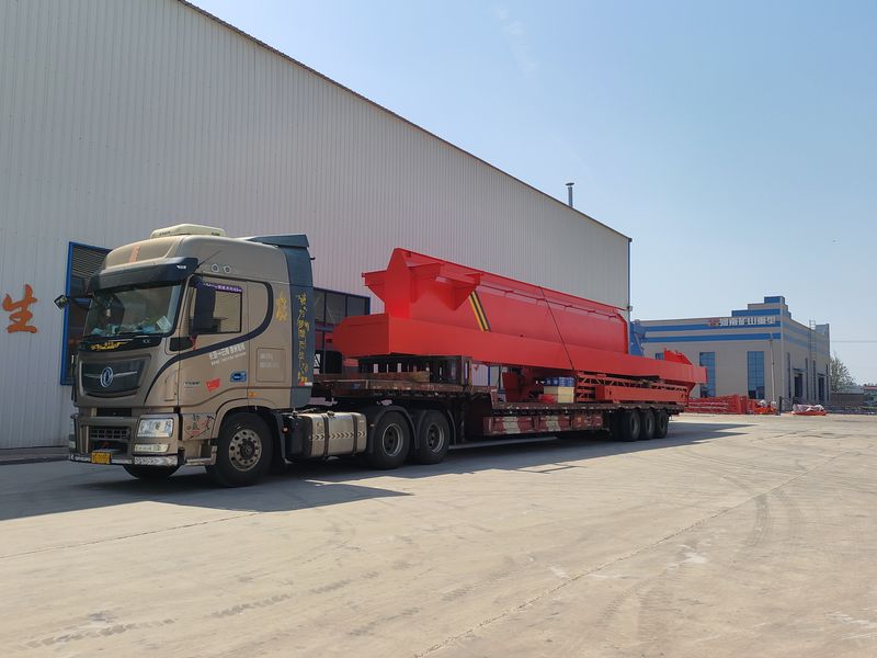 電動(dòng)葫蘆門式起重機(jī) MHxh16t—32m 制作完成，發(fā)往新疆交付客戶使用。