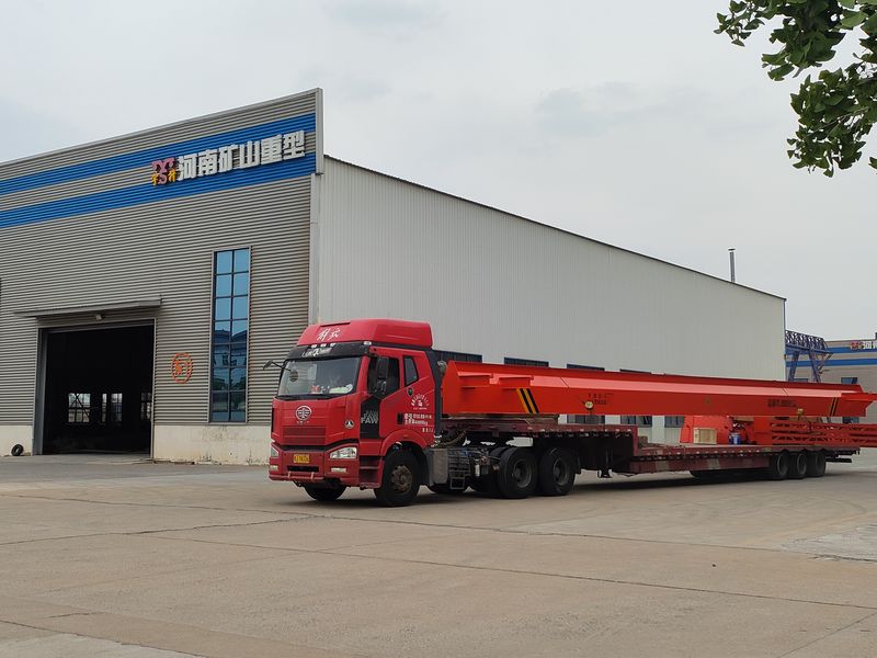 電動(dòng)葫蘆門式起重機(jī) MHxh10t—20m 制作完成，發(fā)往新疆交付客戶使用。